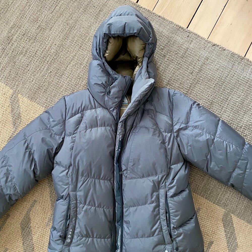 Eddie Bauer First Ascent Mountaineering Jacket Women's Medium